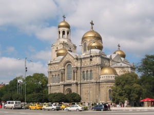 Иван Костов глобен за паркиране пред катедрала