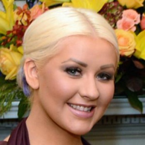 Кристина Агилера роди момиченце