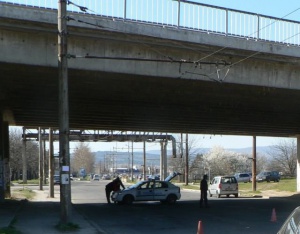 Младежи спасиха самоубийка