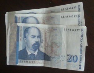 Правителството не знаело, че БНБ печати нови банкноти