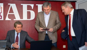 351 висшисти, 20 професори, доценти и генерали в листите на АБВ за изборите