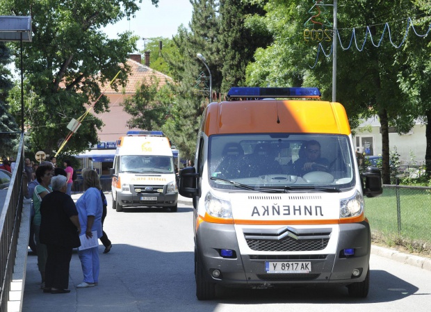Десет деца са в болница след престой в хотел в Банско
