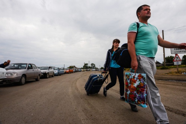 Над 100 хил. души са напуснали домовете си в Донбас и Крим