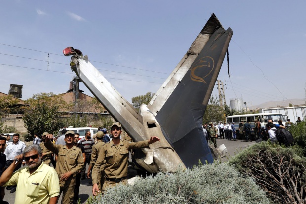 Украински самолет падна в Алжир, седем загинаха