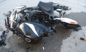 Мотоциклетист и спътничката му загинаха след удар в "Мерцедес"