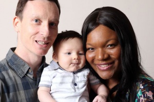 Едно на милион: черна майка роди бяло бебе