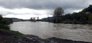 Приливна вълна заплашва да залее село в Дулово