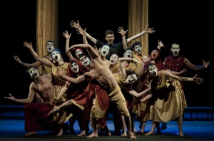 Три премиери, два юбилея и един фестивал в Младежкия театър 