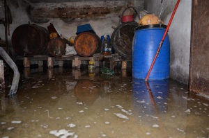 Наводнени са улици и къщи в Нови Искър и Мрамор