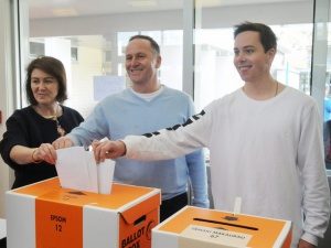 Консерватор-премиер спечели трети мандат в Нова Зеландия