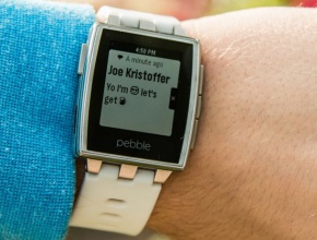 Часовникът Pebble получи поддръжка за emoji и iOS 8
