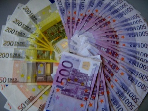 Недекларирана валута задържаха на Дунав мост