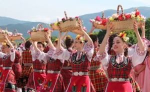 Розовото масло влезе в защитения списък на Еврокомисия