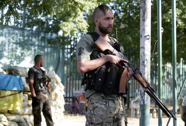 Украинската армия се изтегли от летището в Луганск