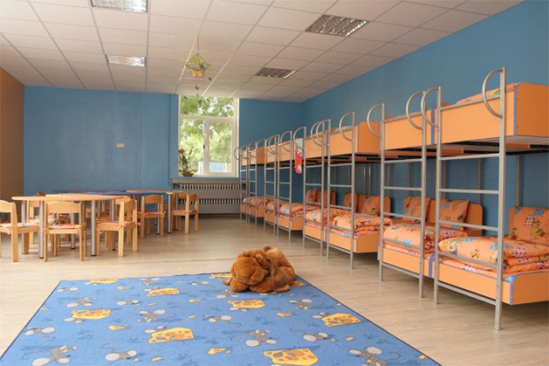 Детските градини в Тетевен заключени след намеса на ДАНС
