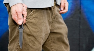 Сирийски бежанци нападнаха с нож младеж в Харманли