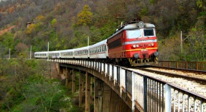 Влак прегази мъж по линията Лом-София