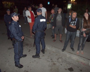 Хаос и припаднали хора пред РИК-овете в София и провинция