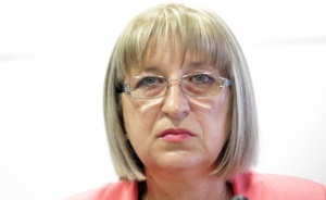 Цецка Цачева приема правителство на малцинството като успех