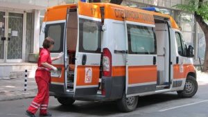 Линейка с пациенти катастрофира в Бургас