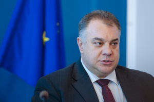 Заплахата от ебола не плаши министър Ненков