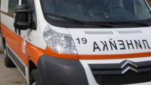 Кола блъсна и уби пешеходка във Варна