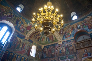 Свещеници в Дупница се молят за вразумление на политиците