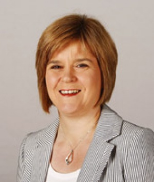 За първи път жена оглавява Шотландия