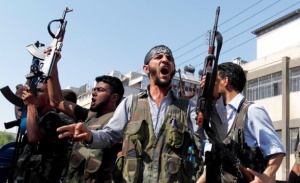 Джихадистите разпънаха на кръст мъж снимал укрепленията им