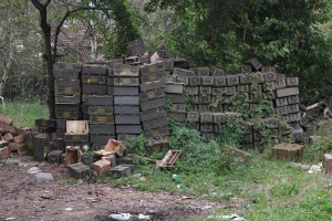 Обезопасяват външния периметър на завода в Горни Лом