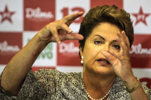 Дилма Русев с преднина пред Аесио Невеш