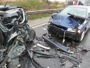 Двама загинаха при тежка катастрофа във Варна