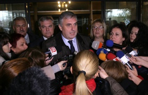 Калфин благосклонен за леви елементи в дясна програма