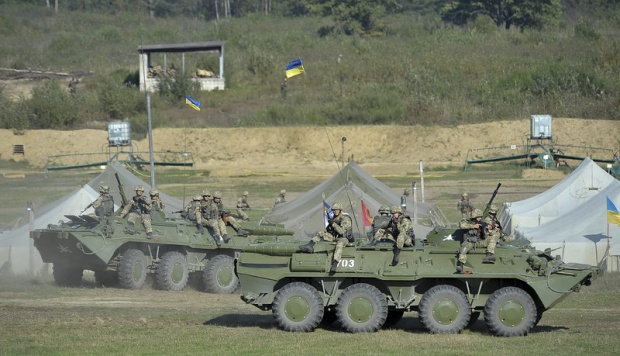 Украйна и НАТО разработват пътна карта за взаимна военна съвместимост