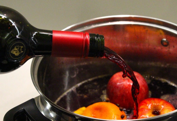 Червено вино, чай и ябълки срещу рак на яйчниците