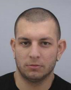 Полицията издирва 28-годишния Илия Петров