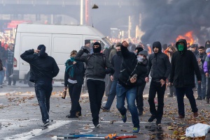 Масови арести и десетки ранени след протест в Брюксел