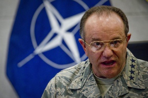 НАТО: Руски войски влизат в Източна Украйна