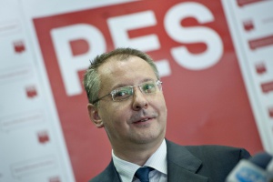 Станишев моли Шулц да му свали имунитета