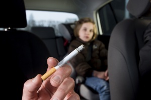 Един час в кола на пушач е риск за здравето
