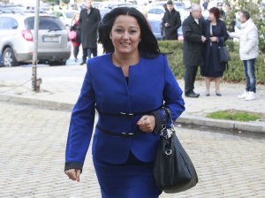 „Струма” и „Хемус” ще са готови до 2020 г., обещава Павлова