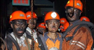 24 миньори загинаха в пожар под земята