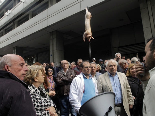 25 000 гърци на протест срещу строгите икономии