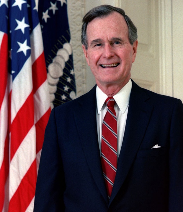 Джордж Буш-баща с висше отличие за падането на Берлинската стена