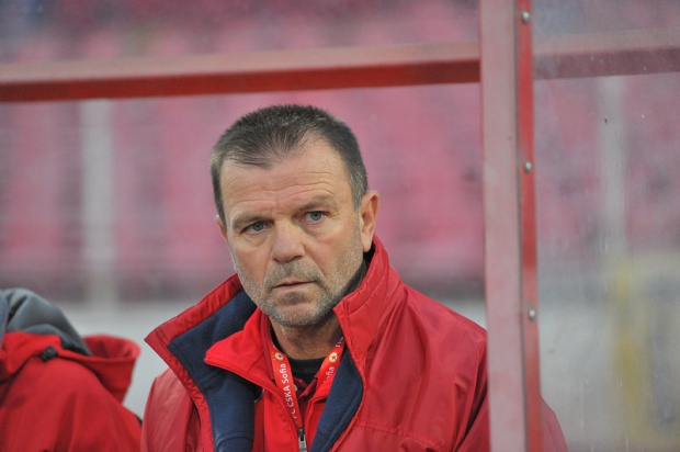 Стойчо Младенов избран за треньор №1 за октомври