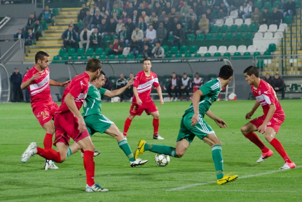 Равностоен двубой и два червени картона: Лудогорец и ЦСКА са 1:1