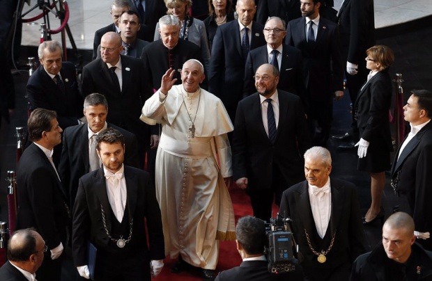 Папа Франциск: Европа се нуждае от достойнство и работни места