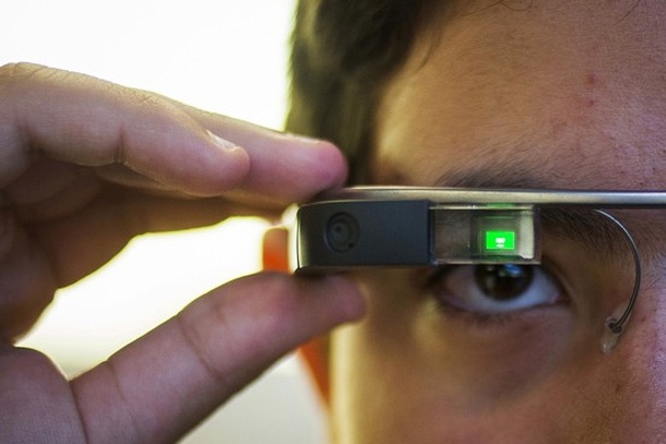 Следващото издание на Google Glass ще е с процесор Intel