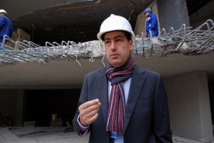 Кметът на Пловдив налага модата на шаловете