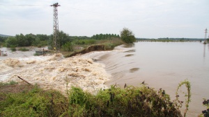 Марица стана двойна, заля стотици декари